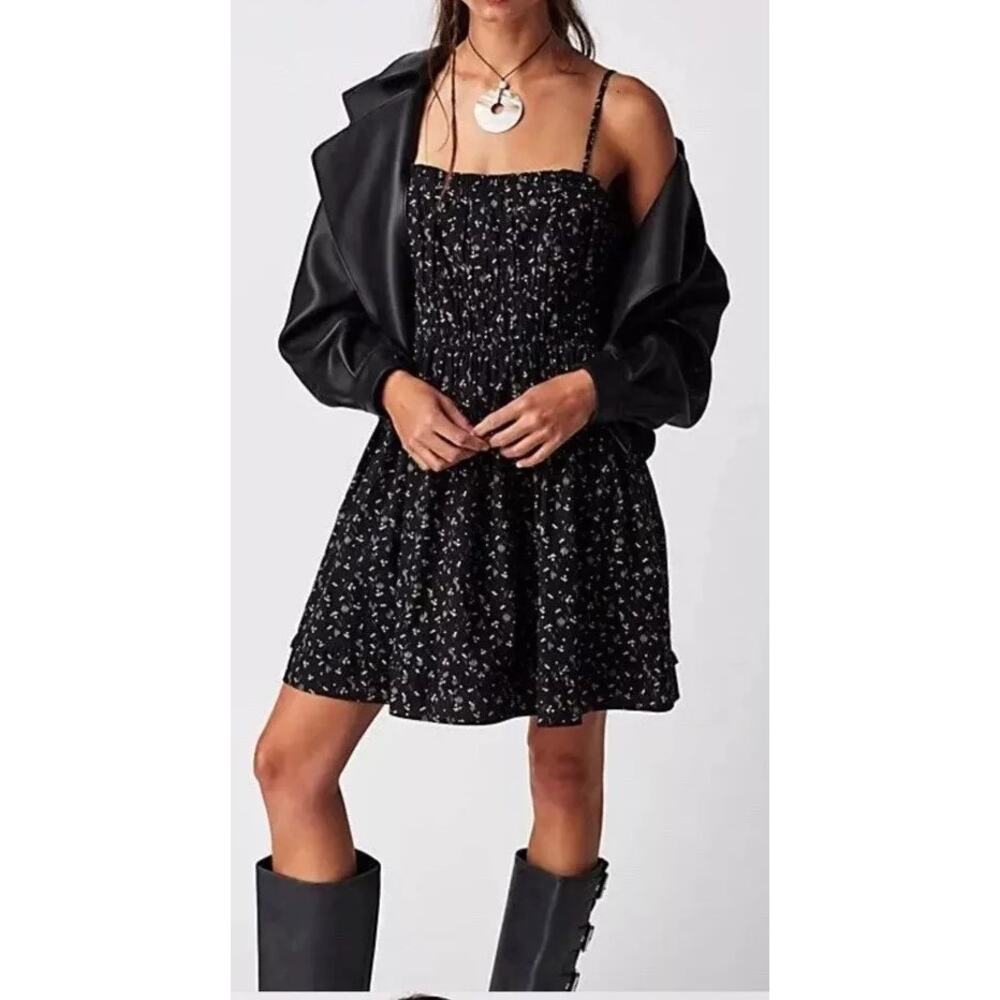 Free People NWOT Gabby Mini Dress Floral Smocked Tie Adjustable Strap Size XS